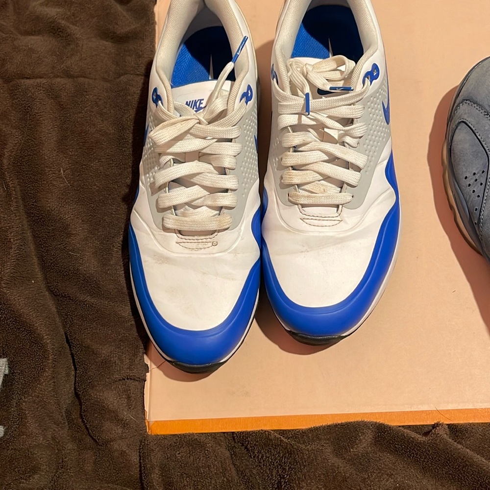 Nike